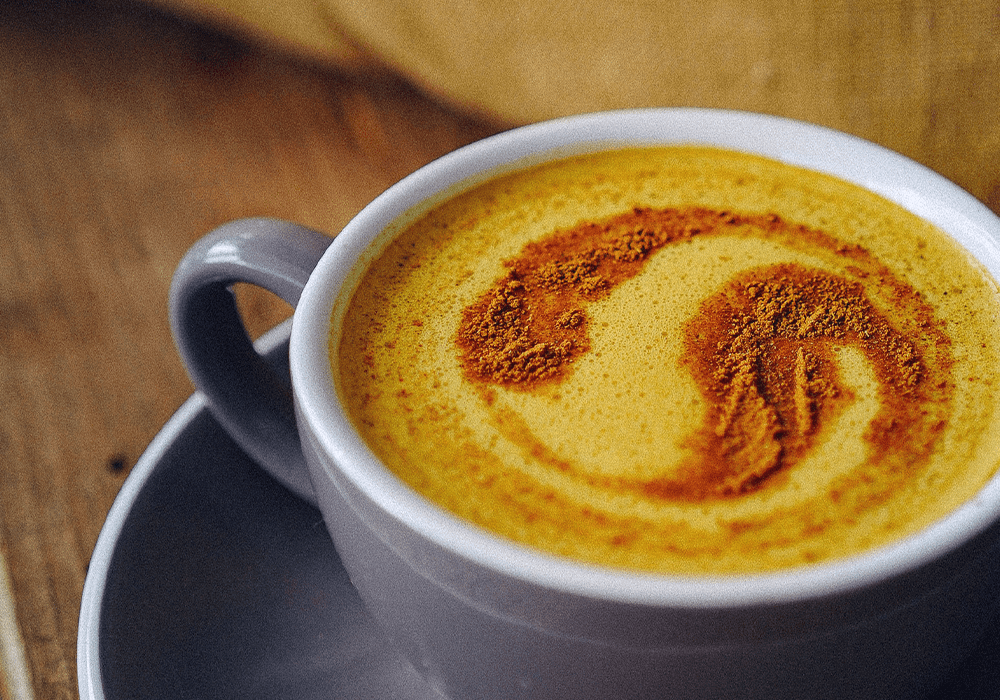 Curcuma ist ein echtes Superfood mit ätherischen Öle, Ballaststoffen, Vitamin C und Mineralstoffen wie Calcium, Eisen, Kalium, Natrium, Kupfer, Zink und Magnesium