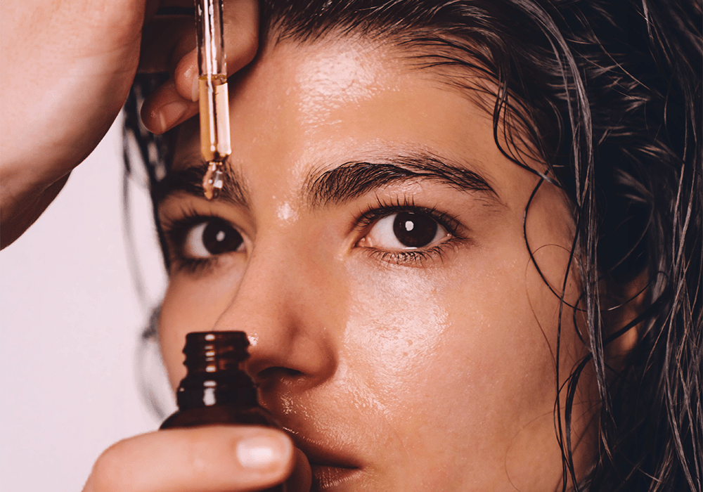 Beautytrend Gesichtsöl: Das neue Repair & Glow Face Oil